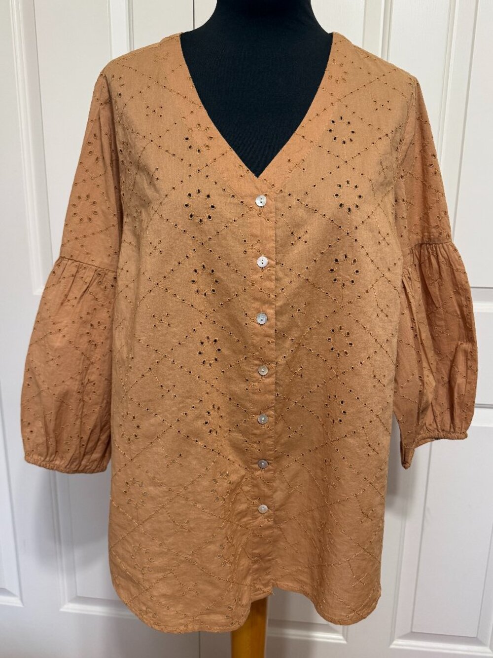 J Jill Eyelet Tunic Blouse Womens L Brown Boho Cottagecore 3/4 Blouson Sleeve